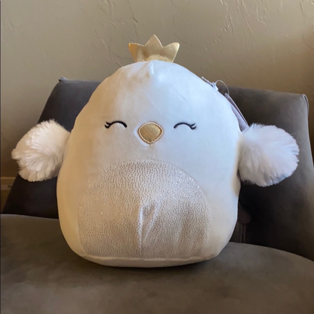Alyssa the Swan Squishmallow